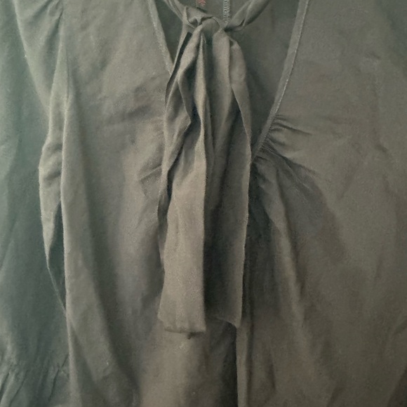 Common Thread Women’s brown silk blend blouse with tie - Picture 6 of 7